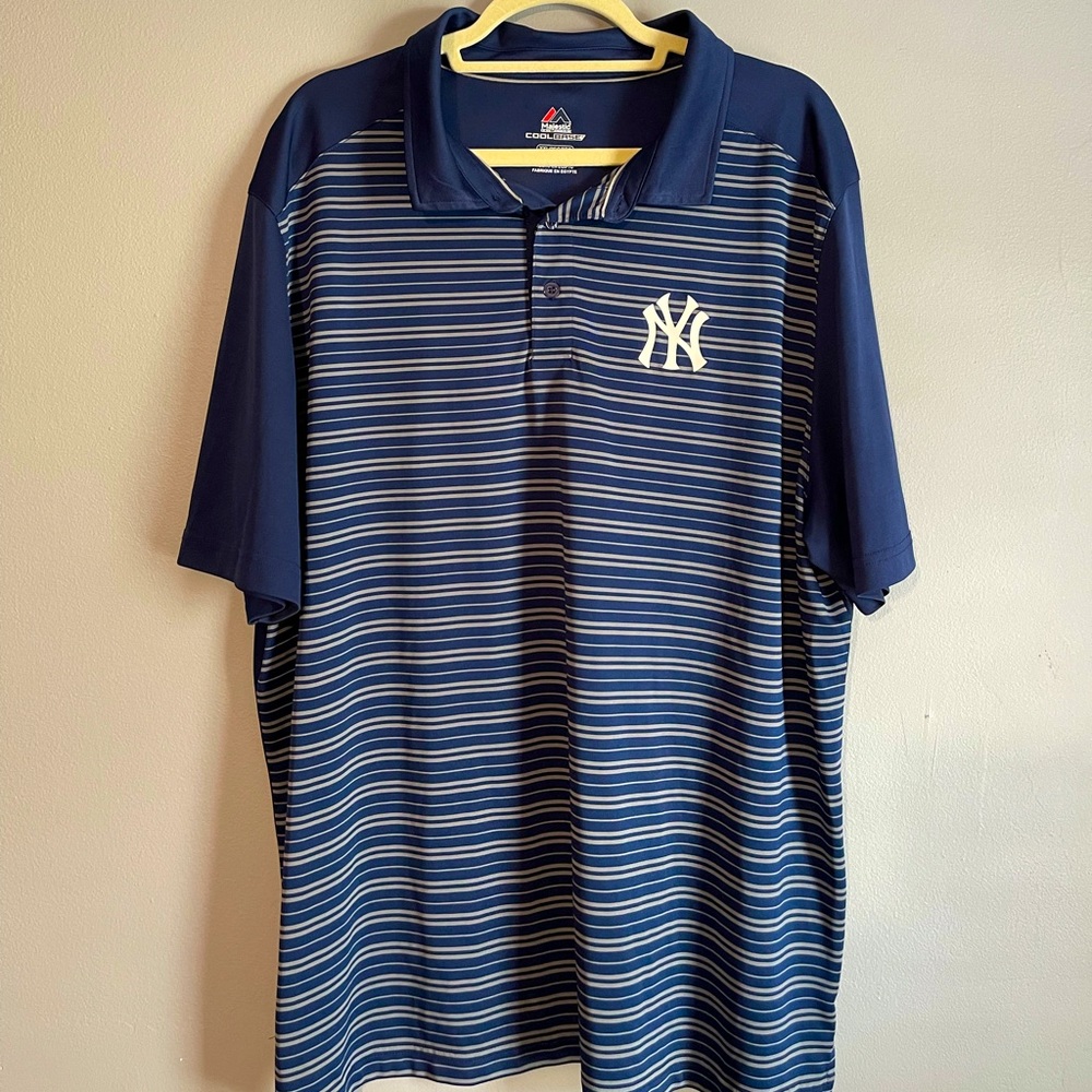 Men’s Majestic New York Yankees Performance Polo